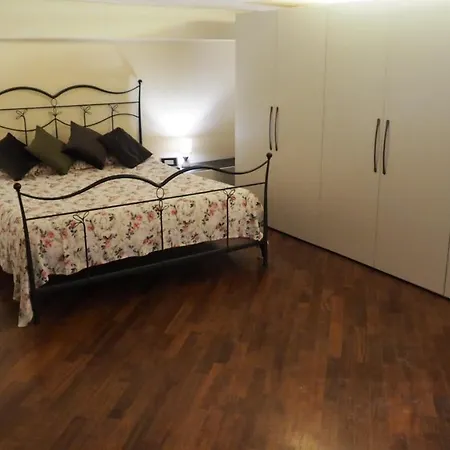 A Casa Di Leo Apartment *